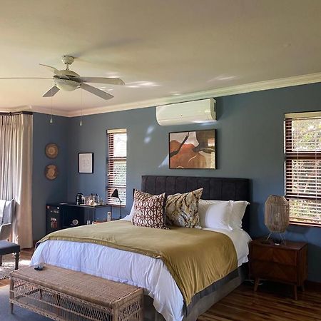 The Woodpecker Inn Pretoria-Noord Extérieur photo