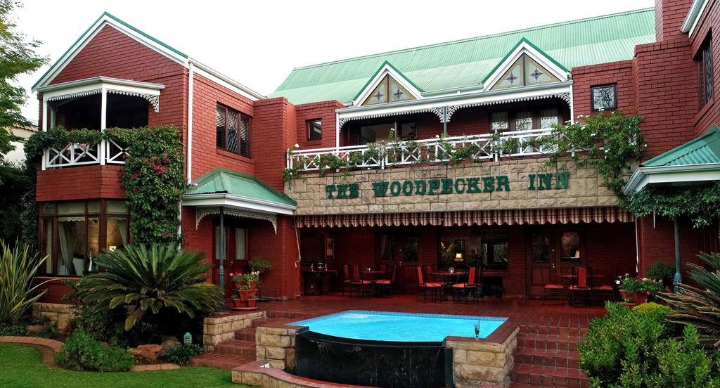 The Woodpecker Inn Pretoria-Noord Extérieur photo