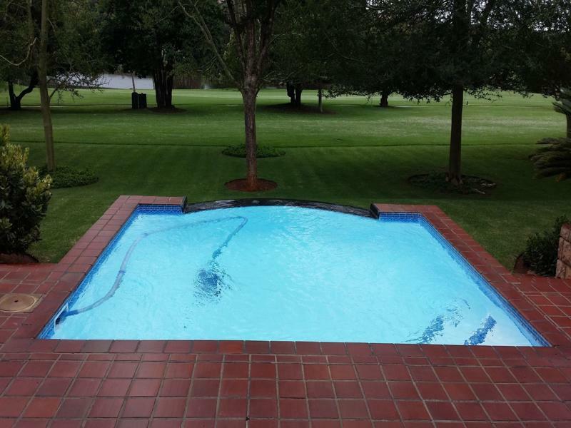 The Woodpecker Inn Pretoria-Noord Extérieur photo